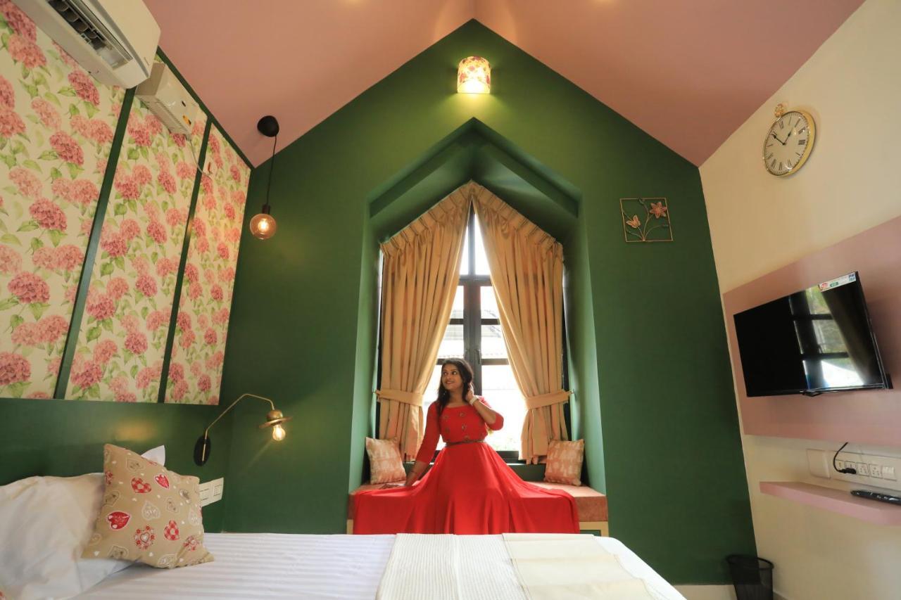 The Little Acres Cherai Vypin Exterior photo